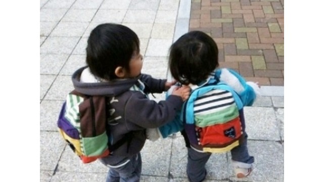 上の子が下の子を叩いているのを見たらどうする？子ども二人目を持つママへ