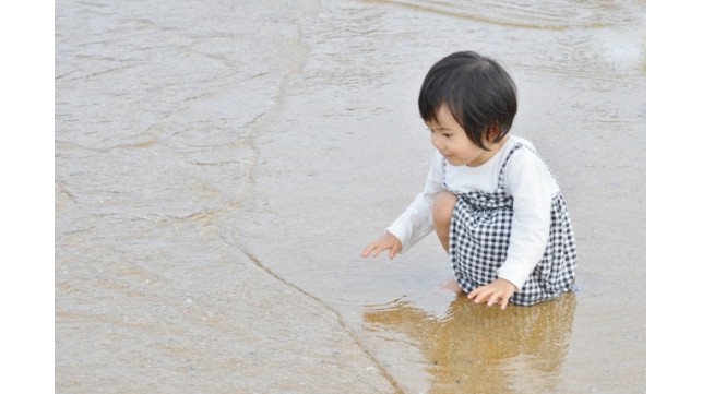 鳥のさえずりや花の香りを感じていますか？ 五感を磨いてこころを育てましょう