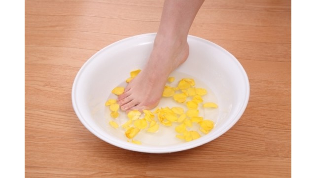 足湯は免疫を高めて、よいこと尽くし！お家でゆったり足湯のススメ