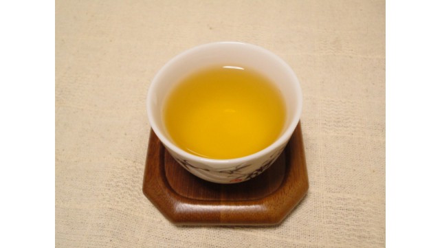 職場でも簡単に出来る、コップの茶渋（コーヒー渋）の取り方