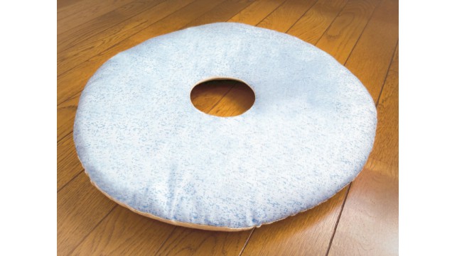 在宅ワークで椅子に座りっぱなしでも腰が痛くならない極楽クッション